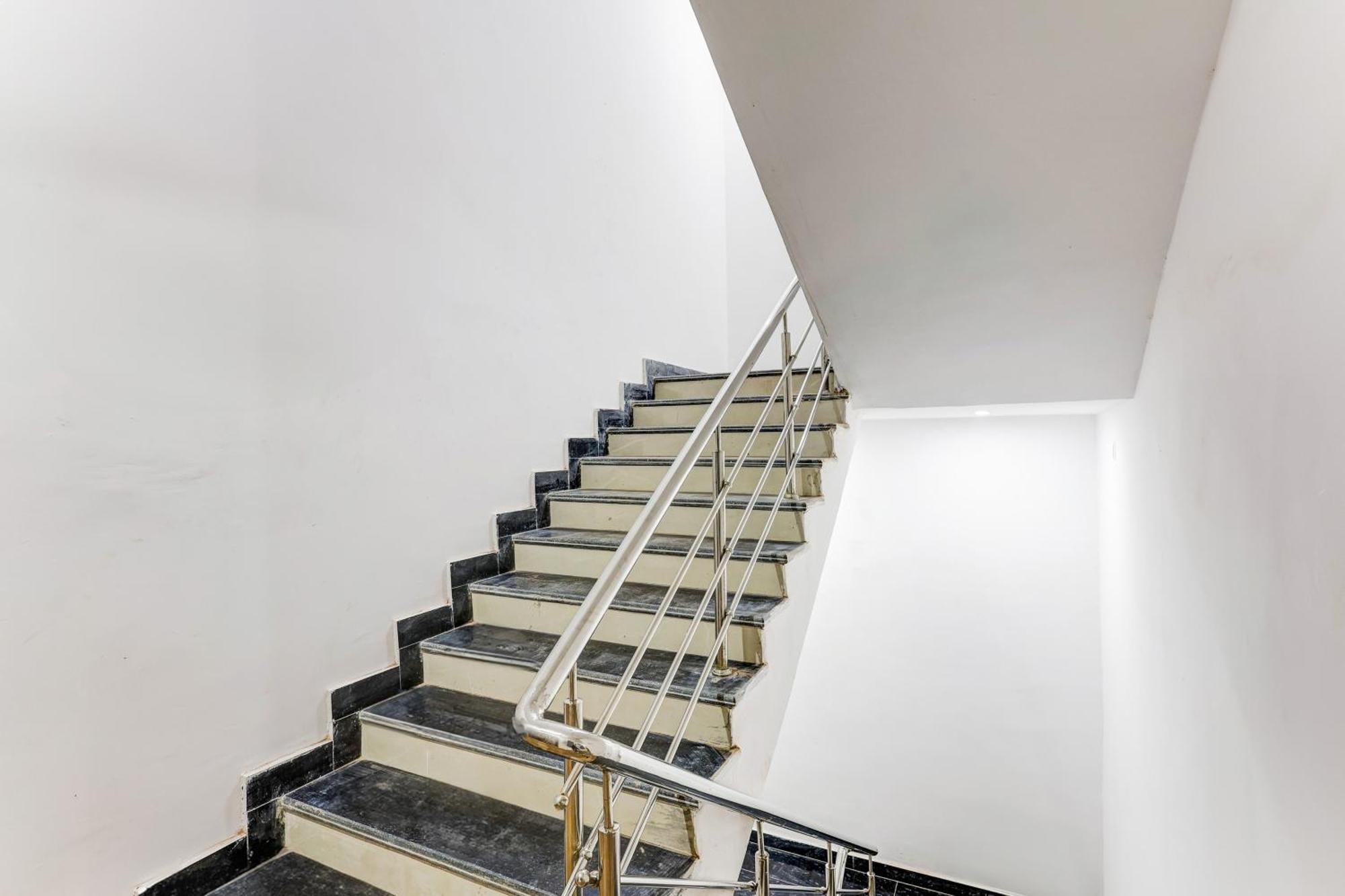 Super Hotel O Aravali Vihar Bhiwadi エクステリア 写真